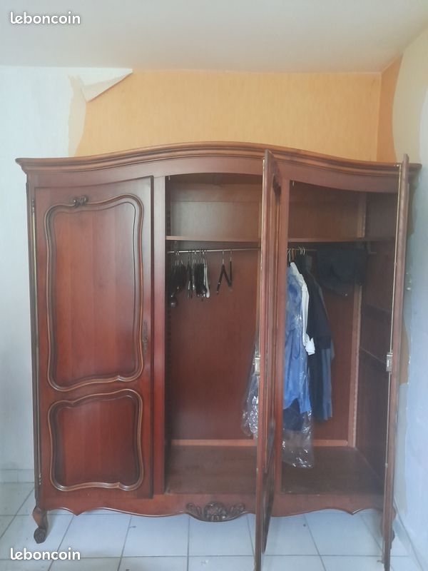 Armoire en merisier massif (image 2)