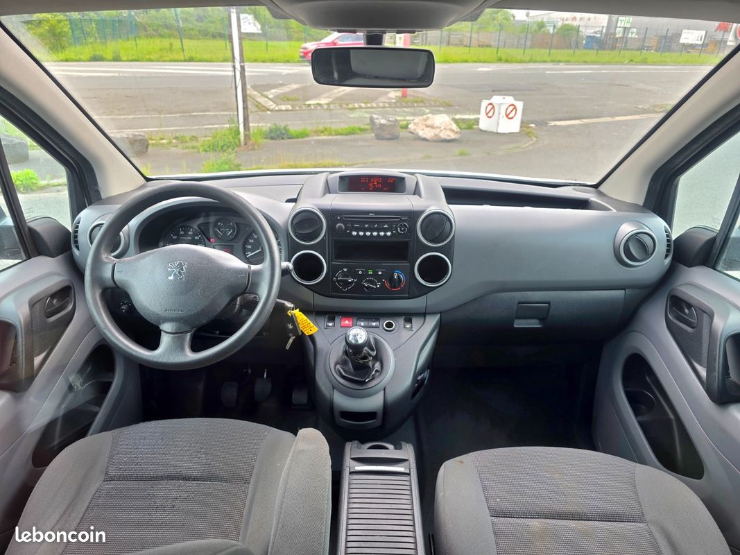 Peugeot Partner 1.6 HDI 90CV FAIBLE KILO (image 8)