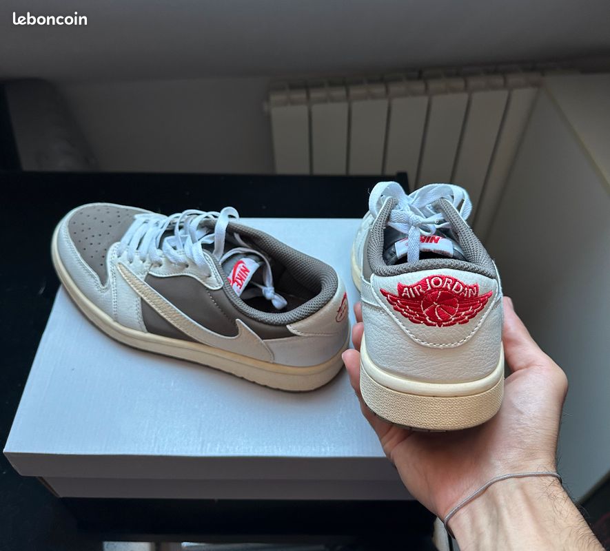 Nike Jordan 1 (image 1)