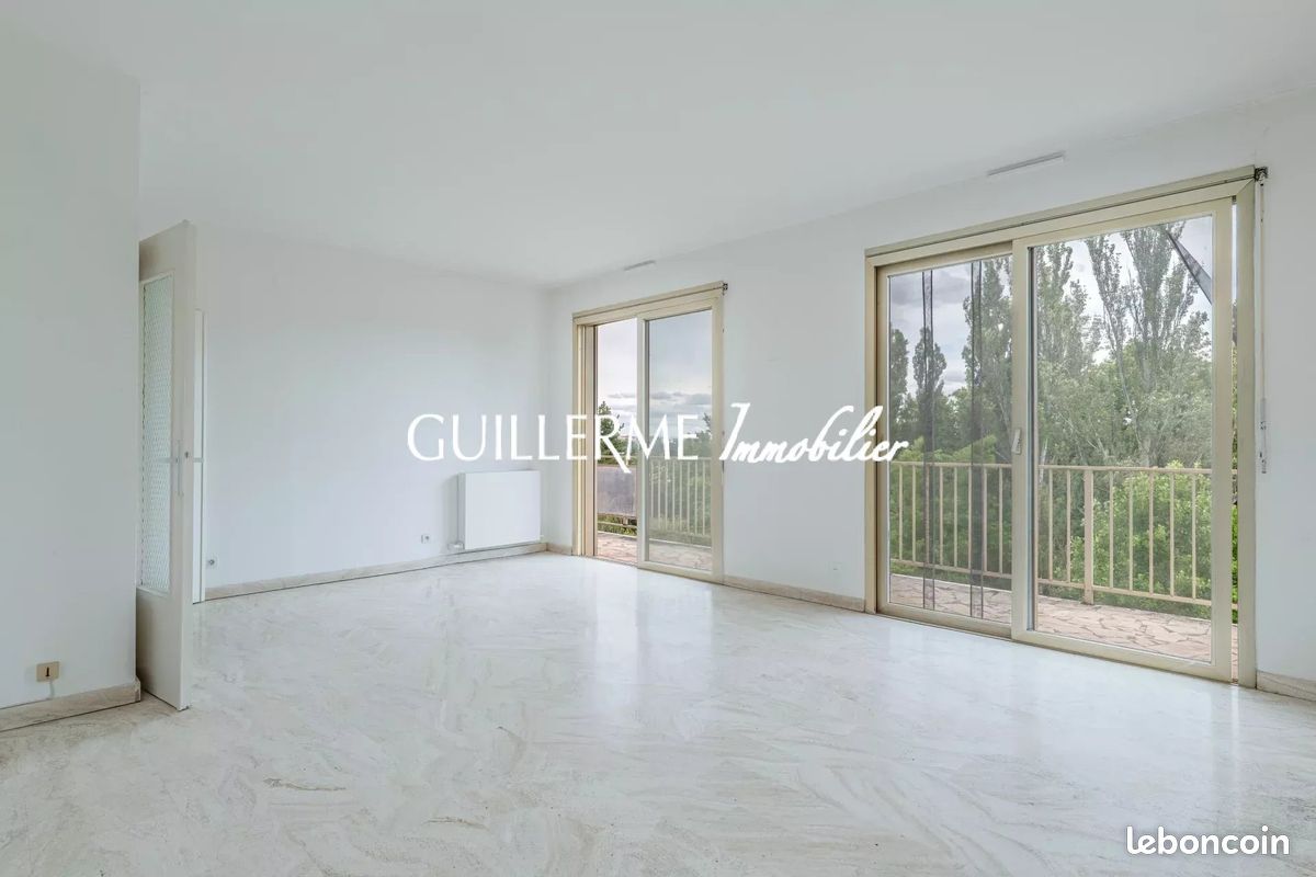Appartement 3 pièces 81 m² · à Écully · 81 m² · 280 000 €