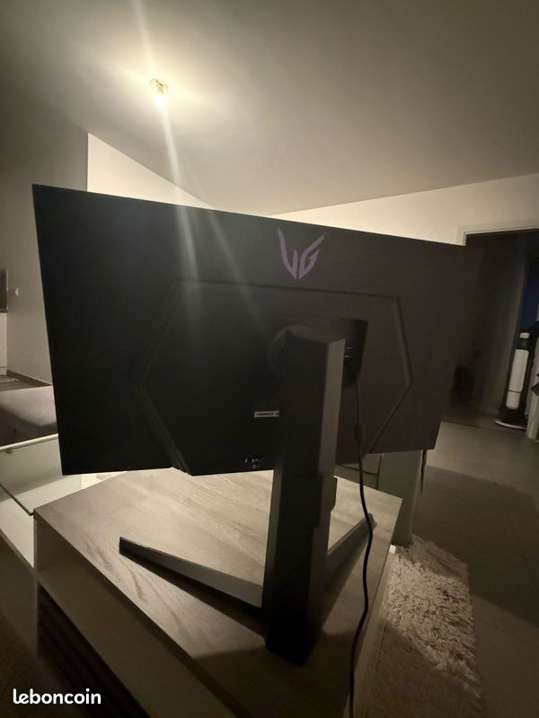 Écran gaming LG UltraGear™ 32GQ950P-B – 32 pouces 4K UHD (image 2)