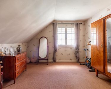 Maison 300 000 € - 104 m²