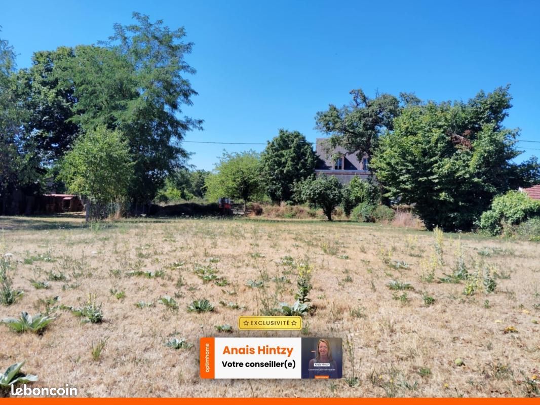 Terrain 605 m² · à Vallon-en-Sully · 18 500 €