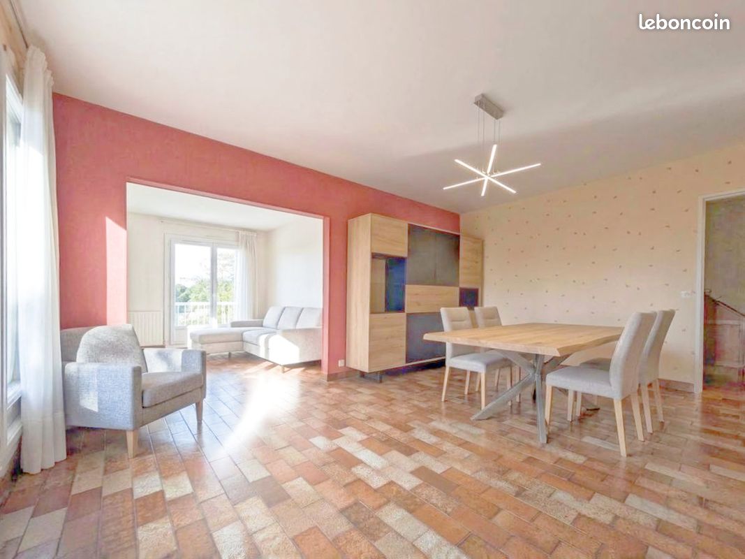 Appartement 5 pièces 96 m² · à Magny-les-Hameaux · 96 m² · 214 000 €