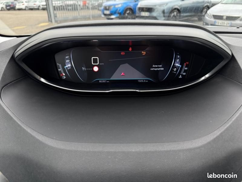 Peugeot 3008 1.2 PureTech 130ch S&S Allure (image 26)