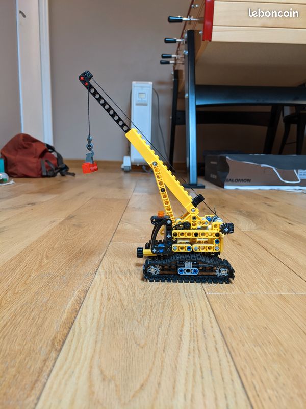 Lego Technic 9391 - Grue sur chenilles et bulldozer (set 2-en-1) (image 10)