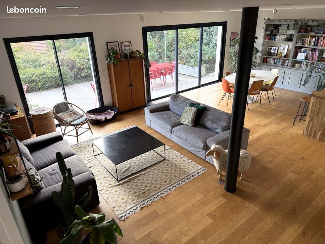 Maison 7 pièces 189 m² · à La Tour-en-Jarez · 189 m² · 560 000 €