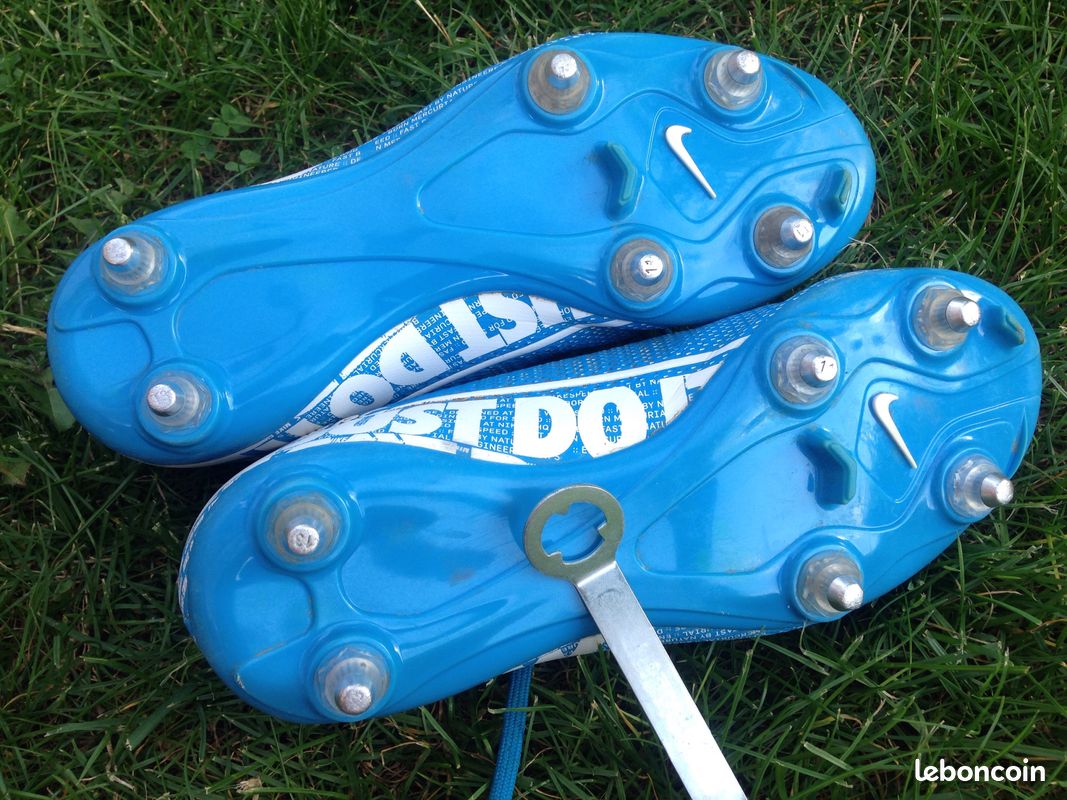 Crampons vissés foot junior nike (image 2)