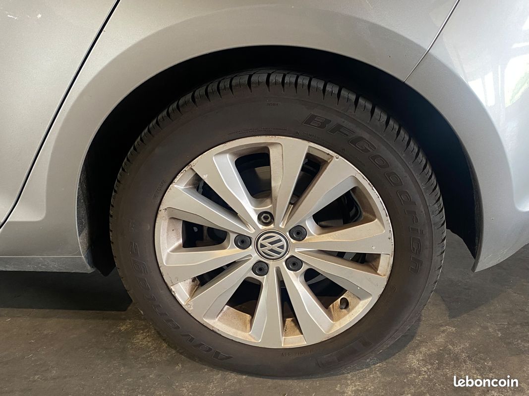 VOLKSWAGEN Golf 1.4 140ch Confortline - Radar de recul - Bluetooth (image 32)