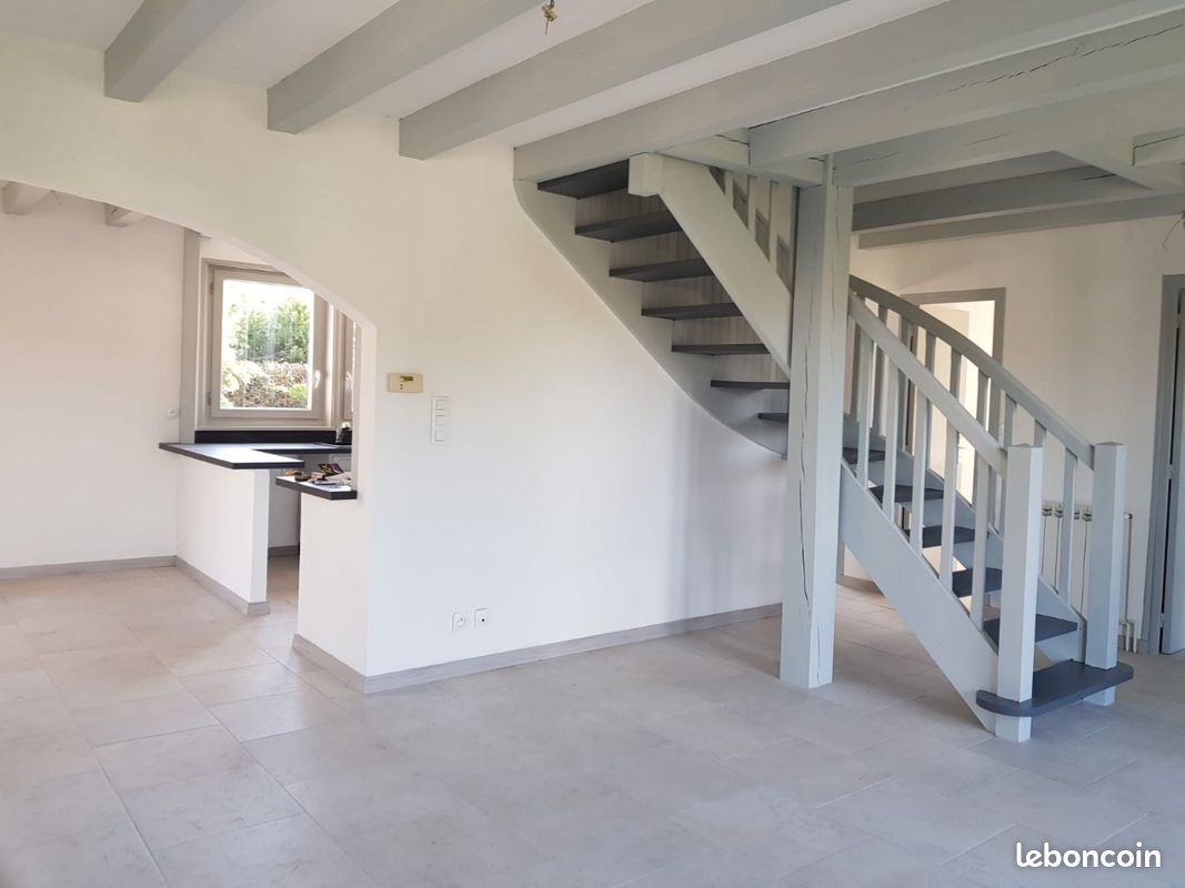 Maison 5 pièces 106 m² · à Saint-Pierre-du-Mont · 106 m² · 1 030 €/mois