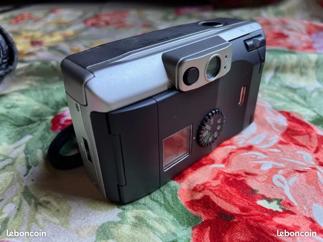 35mm Film Canon Sure Shot 120 Classic Appareil Photo Canon Sure