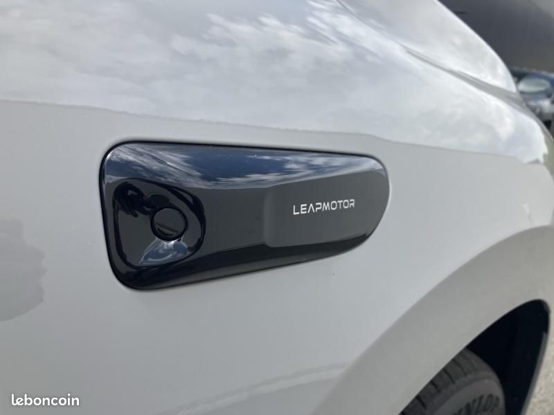 Leapmotor C10 REEV 215ch 28,4 kWh Design (image 27)