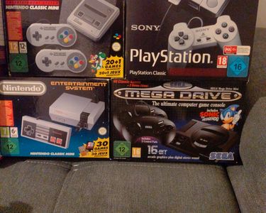 Sony PlayStation Classic Mini 2018 – Console Neuve – 20 Jeux Intégrés