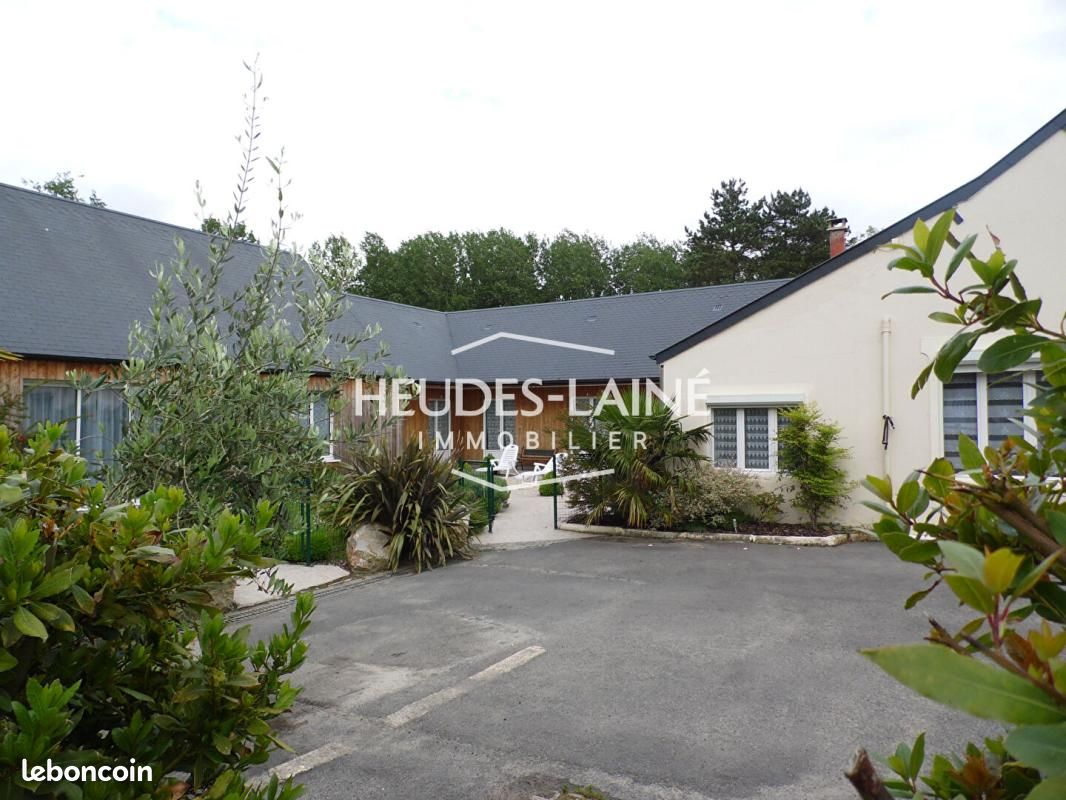 Maison 12 pièces 308 m² · à Saint-Jean-le-Thomas · 308 m² · 556 500 €