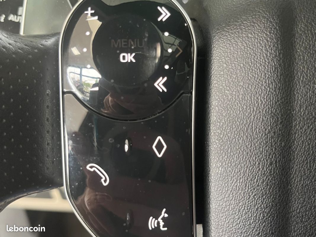 LAND ROVER RANGE ROVER VELAR 2.0L D240 BVA R-Dynamic (image 34)