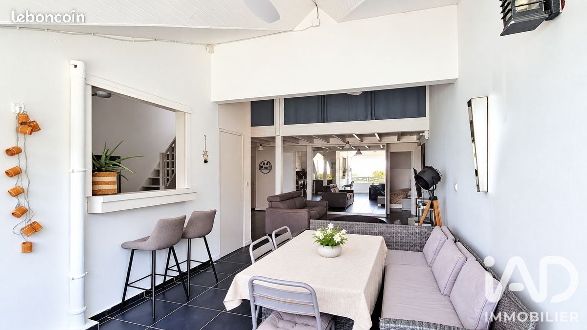 Appartement 4 pièces 98 m² · à Le Gosier · 98 m² · 330 000 €