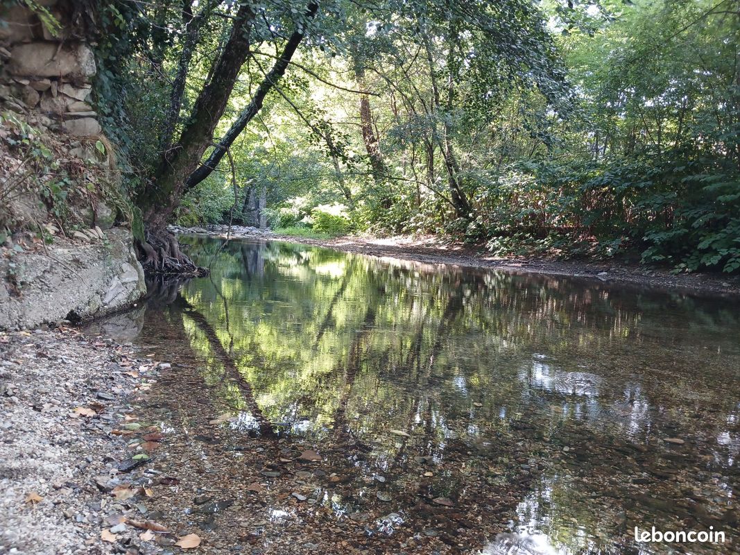 Terrain a louer · à Génolhac · 180 €/mois