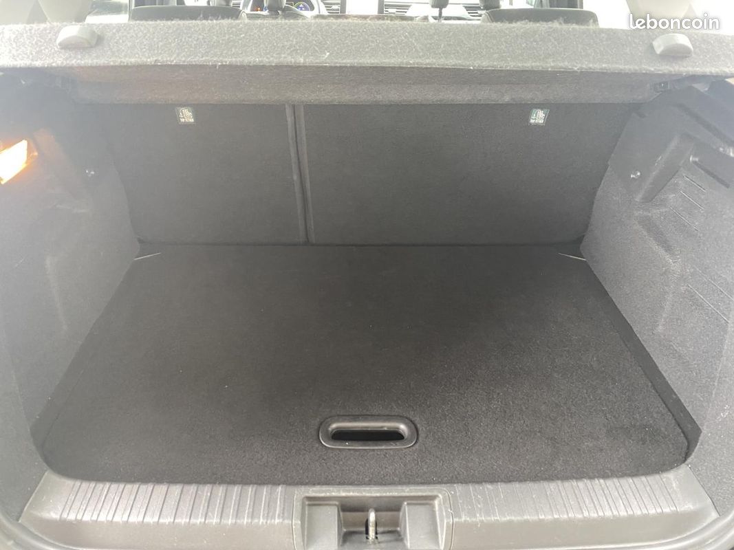 RENAULT CAPTUR 1.6 E-Tech Hybride - 145 - BVA multi-modes 2021 II Initiale Paris (image 13)