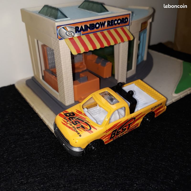 Oto 4x4 PICK-UP AMÉRICAIN NEUF EN BOITE (image 3)