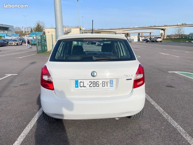 Skoda fabia (image 2)