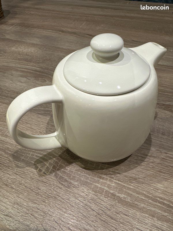 Théière IKEA (image 1)
