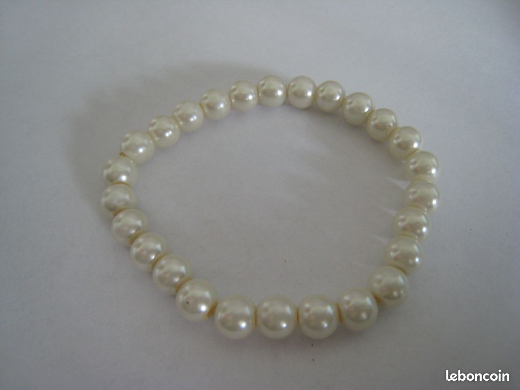 Bracelet élastique vintage en fausse perles de culture nacrée blanches tbe (image 2)