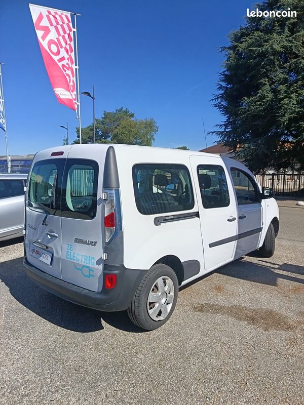 Renault Kangoo ZE ELECTRIC Maxi double cabine TVA récupérable 5 places Batterie neuve 22kw achat intégral garantie possible 6 mois reprise visite possible 7/7 (image 3)