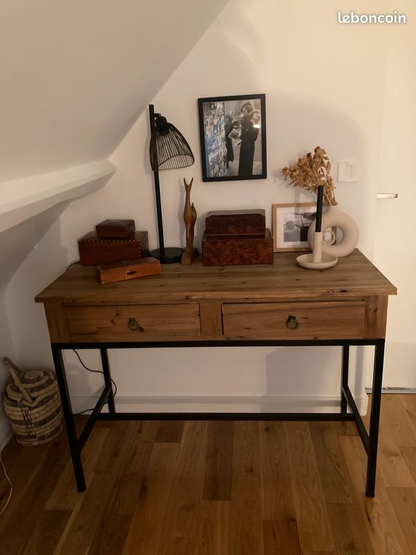 Console (image 1)