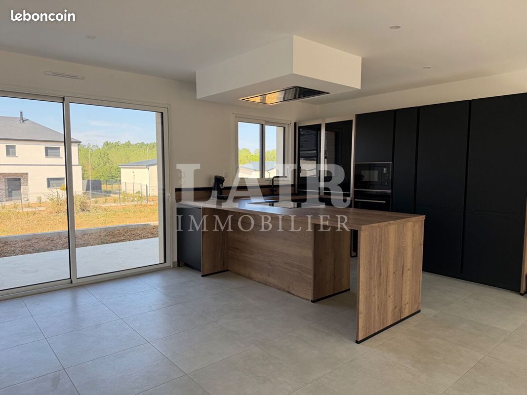 Maison 5 pièces 93 m² · à Alençon · 93 m² · 294 000 €