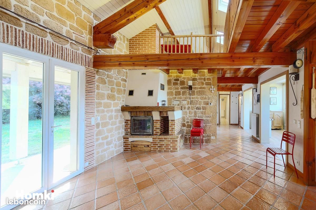 Maison 9 pièces 200 m² · au Rialet · 200 m² · 299 900 €