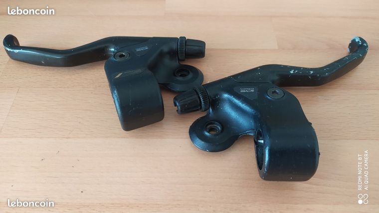Anciens Leviers De Vitesse Shimano Pour Vélo De Route/course – Argentés, Acier – Occasion