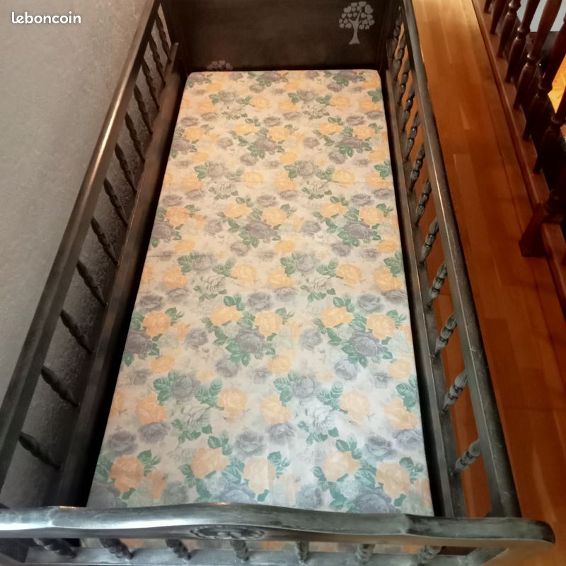 Lit bébé ancien + matelas (image 7)