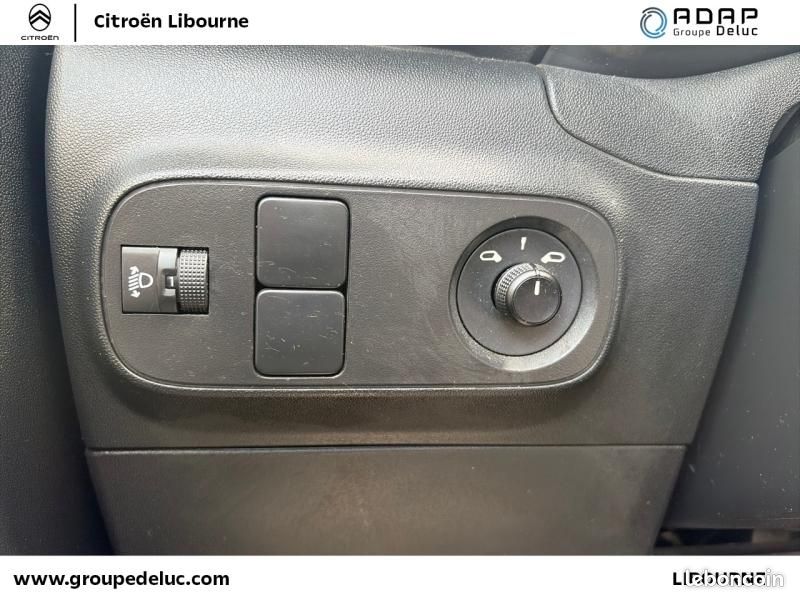 Citroen C3 1.2 PureTech 83ch S&S Feel Pack (image 24)