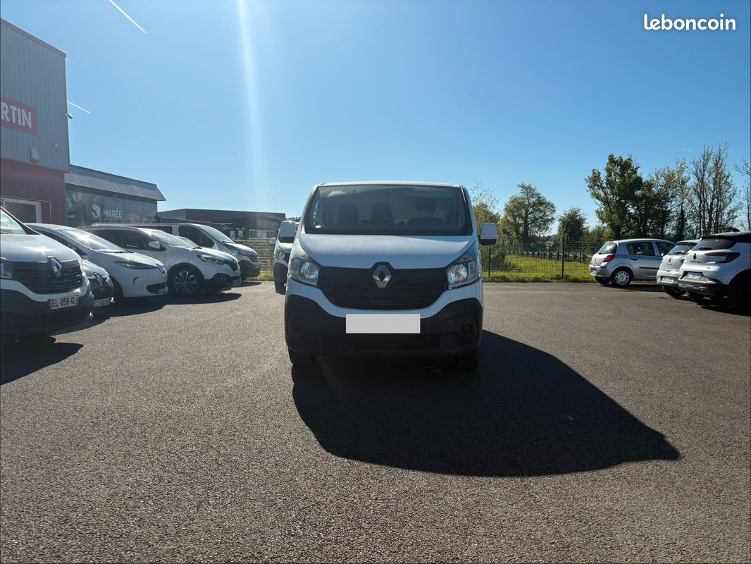 RENAULT Trafic 3 1.6 dci 120 cv L1H1 TVA RÉCUPÉRABLE (image 4)