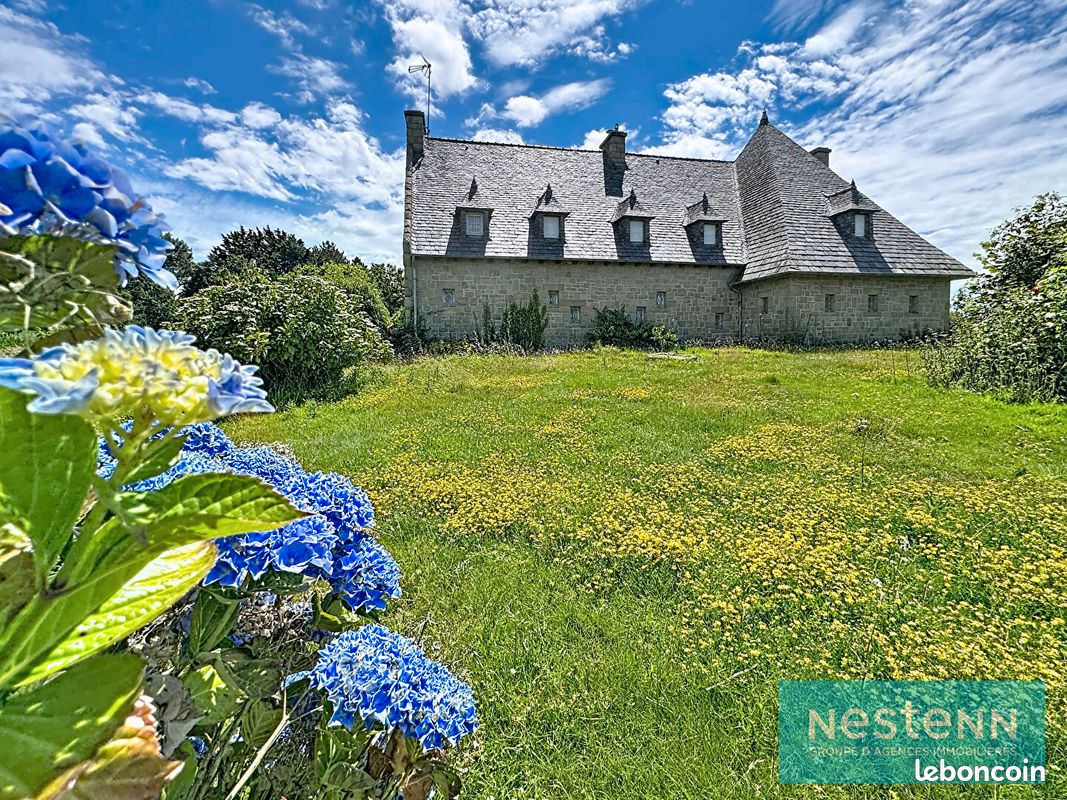 Maison 8 pièces 256 m² · à Bréhand · 256 m² · 336 650 €