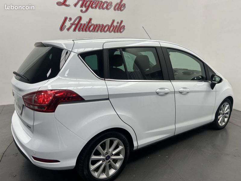 Ford B-MAX 1.0 scti 125 chTitanium / GPS / Climatisation / Régulateur / Radar (image 10)