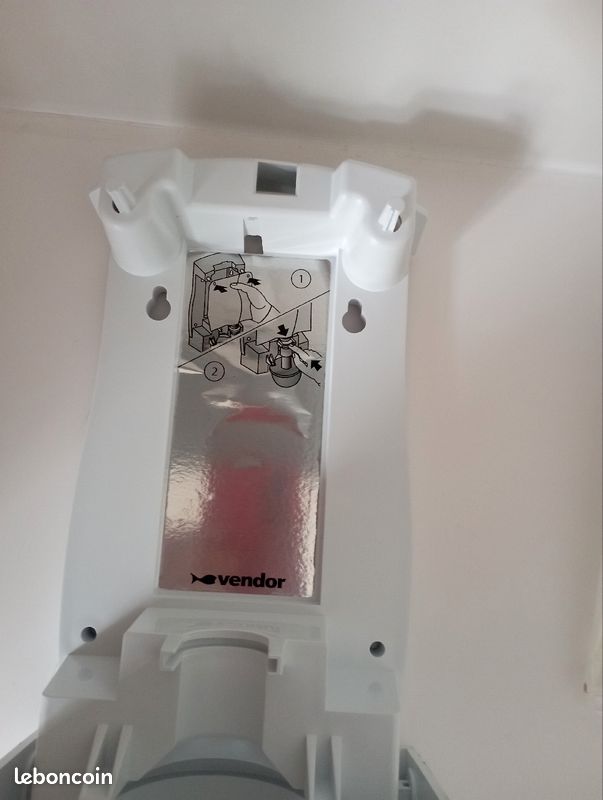 Distributeur de savon liquide ou de désinfectant (image 3)