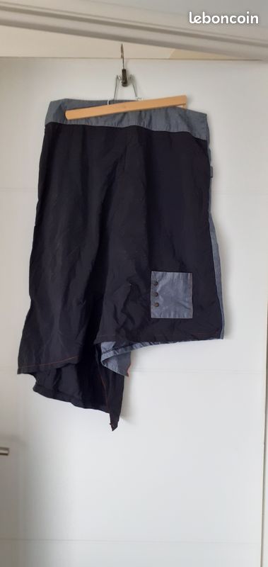 Jupe noire la mode est à vous T42 (image 2)