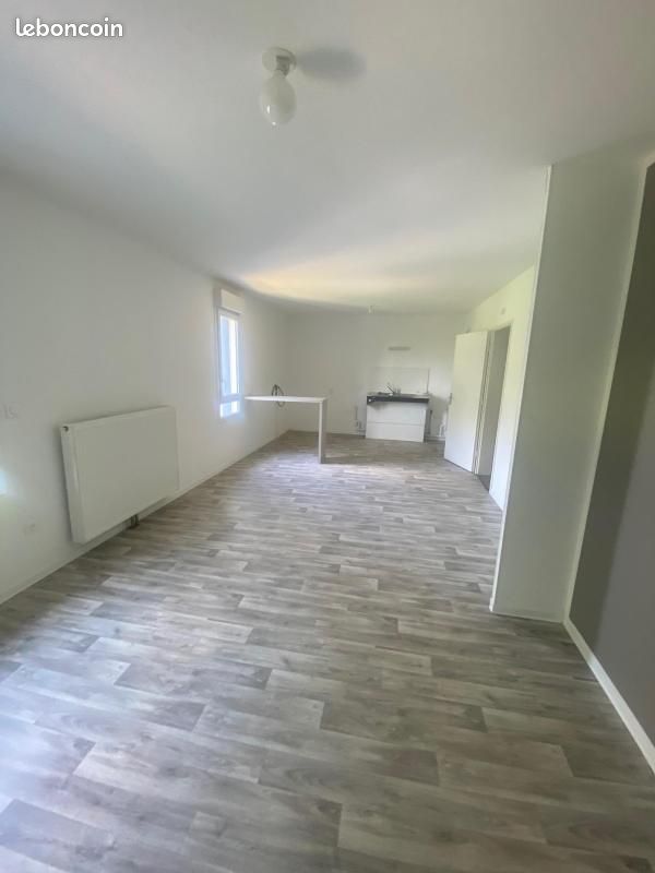 Appartement 3 pièces 69 m² · à Lille · 69 m² · 703 €