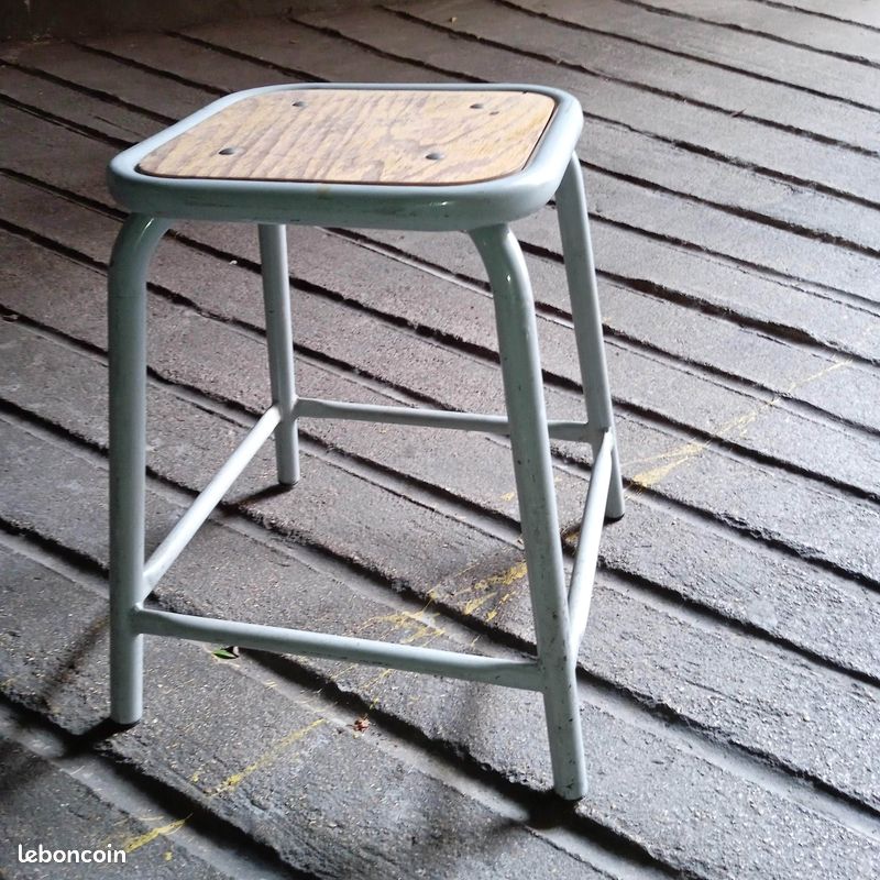 Tabouret semi-métal ancien (image 1)