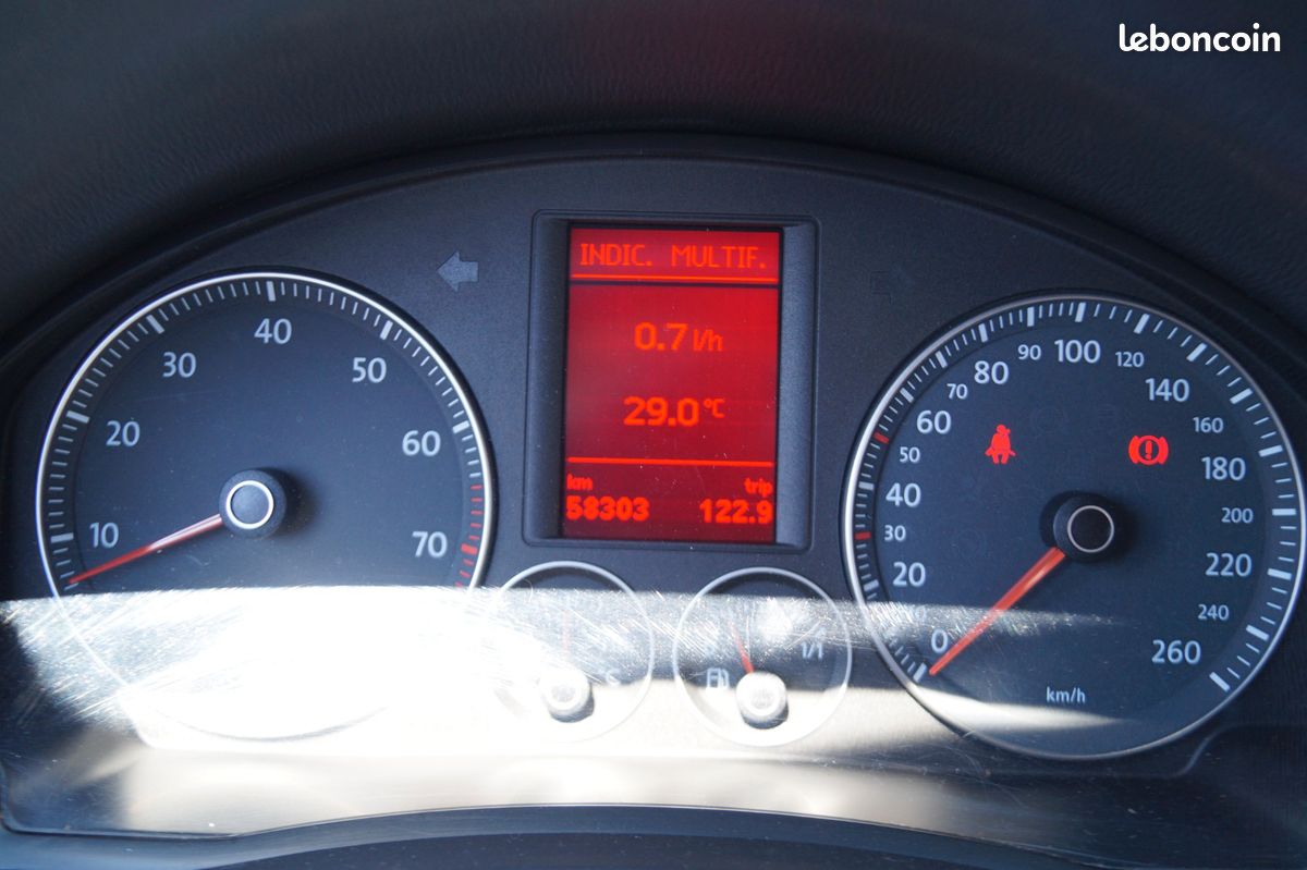 VOLKSWAGEN EOS 1.4 TFSI 122ch- OUVERTURE CAPOTE HS/ OUVERTURE TOIT OUVRANT OK/ MOTEUR GARANTIE 6 MOIS (image 21)
