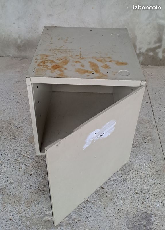 Caisson / placard métallique à roulettes 1 porte battante beige en l'état (image 5)