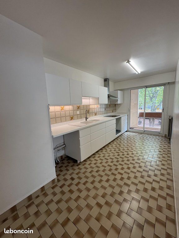 Appartement 3 pièces 95 m² · à Feurs · 95 m² · 795 €/mois
