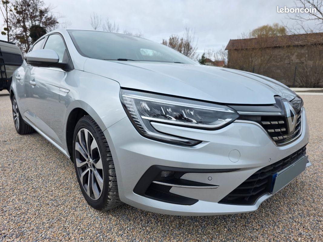 💎 renault megane iv 1.5 blue dci 115 edc bva 7 TECHNO💎1ere main - BOITE AUTOMATIQUE - entretien constructeur (image 2)