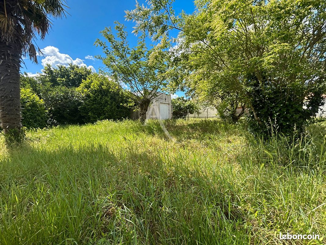 Terrain 451 m² · au Taillan-Médoc · 451 m² · 185 000 €