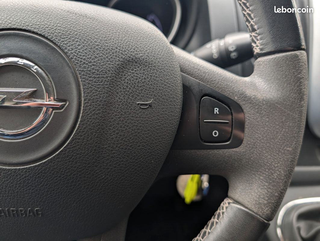OPEL VIVARO COMBI 1.6 CDTI 140 L1H1 - 9 PLACES - ATTELAGE - GPS + CAMERA DE RECUl (image 28)