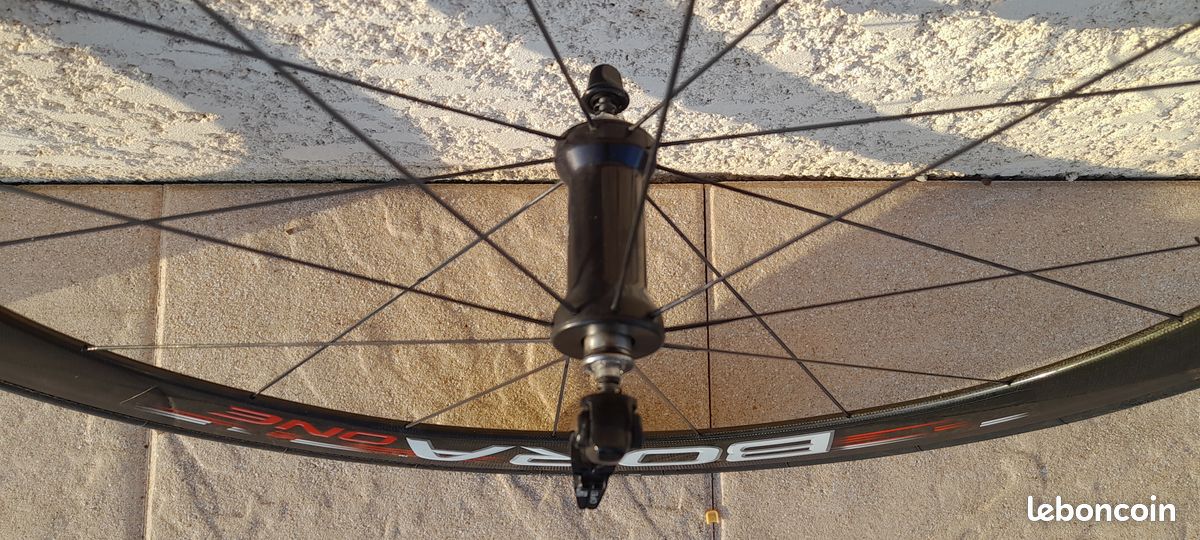 Paire De Roues Carbone Campagnolo Bora One 50 - Tubulaire - Moyeu Shimano/SRAM 10/11v - Occasion