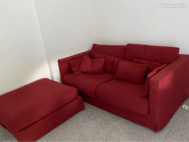 Canapé rouge IKEA (image 1)