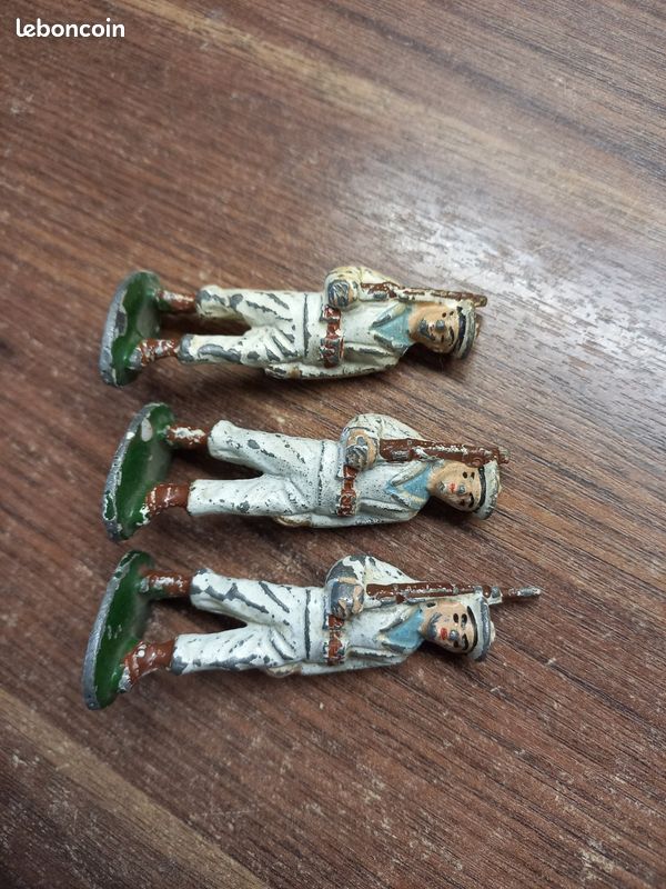 Quiralu - Figure Soldats de Différentes - auction online Catawiki