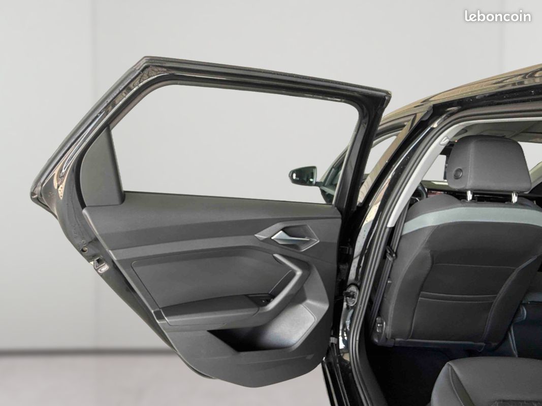 AUDI A1 Sportback 30 TFSI 116 ch S tronic 7 Design (image 22)